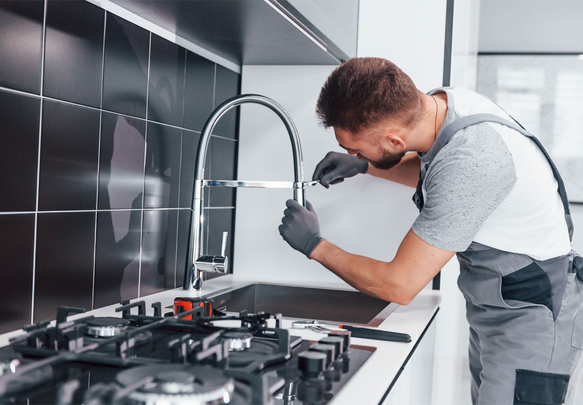 How to fit kitchen taps?